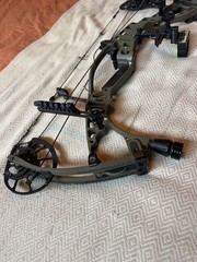 Hoyt VTM 31 RH 70# WILDERNESS 28DL