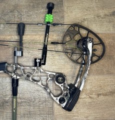 Mathews Halon 32 6 Compound Bow, Hunt Ready, Complete, Extras, LH 60-70lbs
