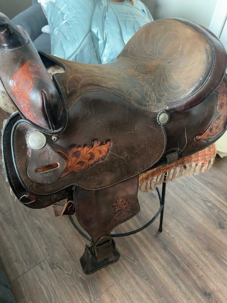 Vintage SIMCO 55679 Western Horse Saddle With Silver Trim