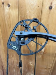 REDUCED!!! Hoyt RX9 HBX Tombstone Right Hand