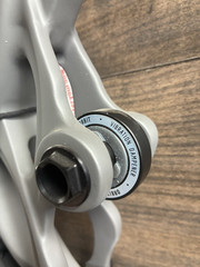 BOWTECH CARBON ONE RH 25.5-30.5″ 60-70# SMOKE GREY