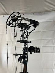 Mathews Halon 6 CrossCentric Cam Compound Bow