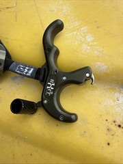 B3 Archery Exit Hunter Release Aid Three Finger Thumb Button with Wrist Strap