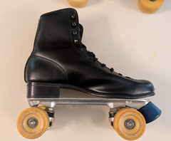 Chicago Roller Skate Co Leather Roller Skate – Powell Bones Wheels – Size 11