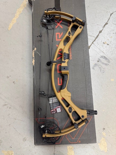 Hoyt RX9 70# Bourbon RH NEW 2076309