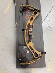 Hoyt RX9 70# Bourbon RH NEW 2076309