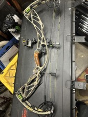 Hoyt Defiant Turbo 60-70 lbs , RH (USED)