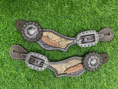Western Women’s Spur Strap Set with Leather Leaves on Cowhide, Raw Metal Concho