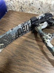 Prime Centergy, RH, 82X 60-70x Compound Bow, Complete Setup. With Holders
