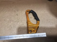 SOG Model ce1282 Ascension Rope Ascender Aluminum D Shape