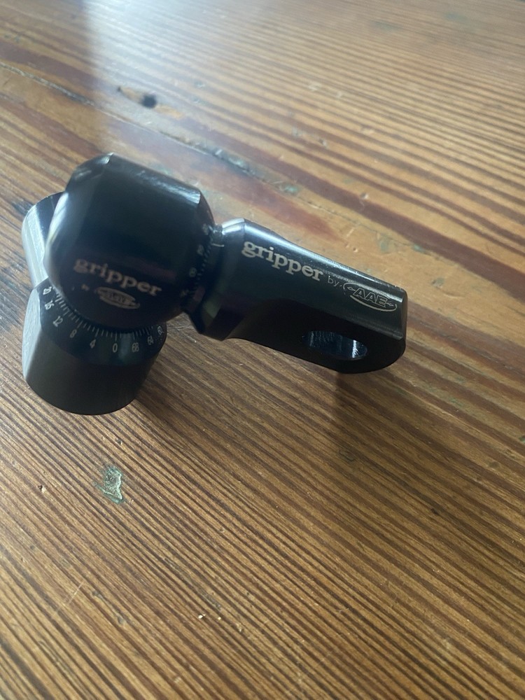 AAE Gripper Side Mount With Quick Connect