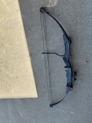 HOYT EASTON GAMEGETTER COMPOUND BOW RH PULL GREAT CONDITION SEE PICS