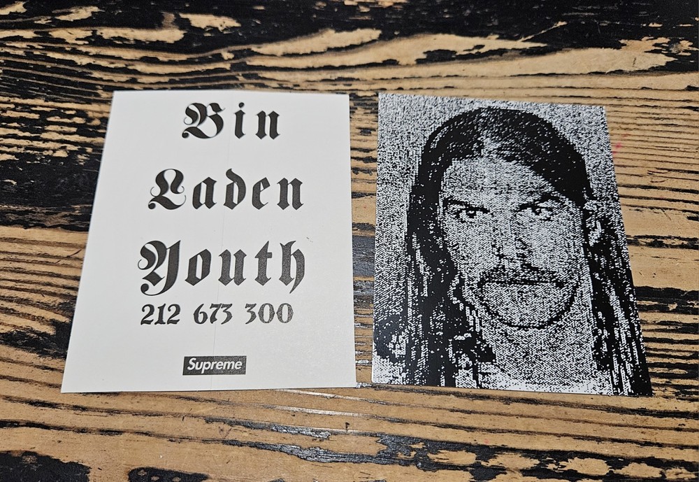 Supreme Dash Snow Black And White Sticker FW25 + FREE SURPRISE