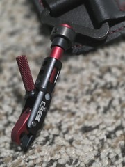 B3 Archery Brave Release, Swivel Stem Connector, Buckle Strap, Red