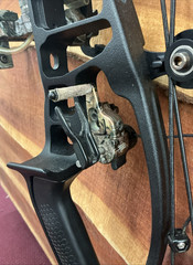 Hoyt Ventum 33 Bow 60-70lbs 29.5-31″ D/L RH Fully Set Up Black Great Condition