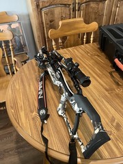 Raven R10 compound crossbow pkg. 400 FPS w/scope quiver bolts and Ravin Coffin