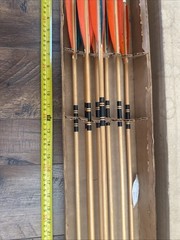 8 Unknown Vintage Arrows With SHARP Broad Heads Archery Traditional Hunting