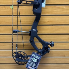 Item 3849 – PSE Archery Compound Bow – Mach 30 – RH – Black – #70 – 24.5”-30” DL