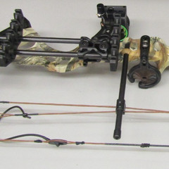 Bear Vast Compound Bow 20-30″ Draw Length 70lbs w/ sight, quiver + more