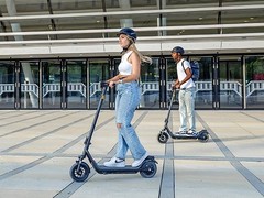 NIU KQi 100P Electric Kick Scooter 17.4 mph | 18 miles Range – NIU 100P in Gray