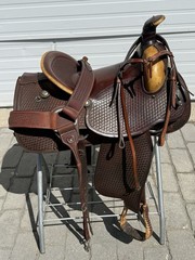 SIMCO 15.5” Western Roper Saddle with Headstall and Breast Collar