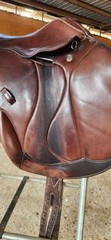 M.Toulouse 19 in seat, wide gullet. Older moder but good condition.