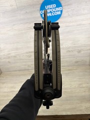 Used Mathews LIFT 29.5 28.5″ 60lb Black Riser/Granite Limbs Right Hand Bow w/ Ma