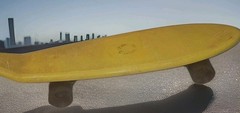 Roller Derby Skateboard 77K Deck Factory Wheels & Trucks Yellow 23 In.