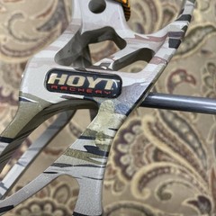 Hoyt Defiant Compound Bow 50-60 LB 28-30 Inch DL DFX