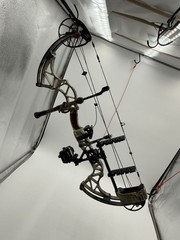 Bowtech Invasion CPX-RTH package 70# 26-30″. Balanced and tuned, Near Perfect!