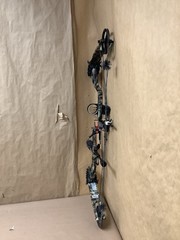 PSE Archery Brute LT RH Draw DL: 29” DW: 60# Compound Bow In Case – Camo/Black