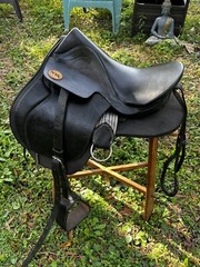 IMPORTED LEATHER SADDLE