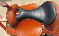 Cicle Y Saddle – 17″ – Park and Trail – Wide – Full Quarter Horse Bars – 2010