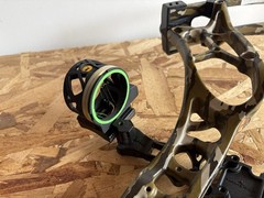 Bear Specialist Compound Bow, B Stinger stabilizer & Trophy R sight (DL 29) RH