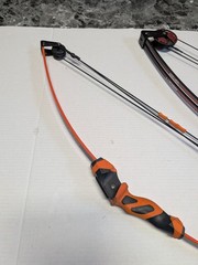 Barnett Compound Bow Set WildHawk Vertigo Orange Red Dual Limb Archery Youth