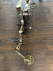 Bear Charge Compound Bow Camo Right Hand Aluminum Bow Hunting
