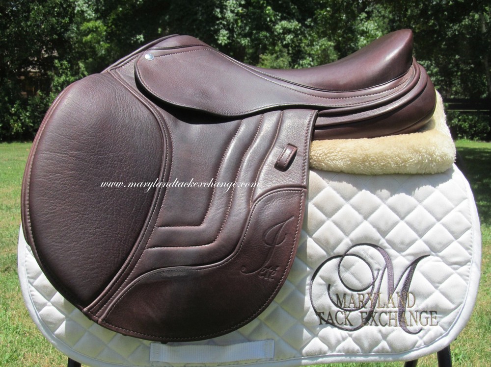 16.5″ SCHLEESE JETE close contact jumping saddle- WOOL FLOCKED- 2023 MODEL!!