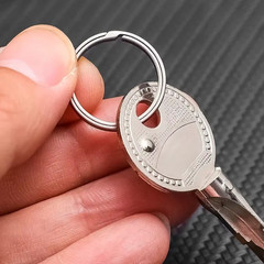 Titanium Alloy Key Rings Keychains Buckle Pendant Super Light Man Car Keychain f
