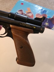 Crosman AMERICAN CLASSIC 1377 .177 Cal Pneumatic Pellet Gun BB Air pistol Nice #