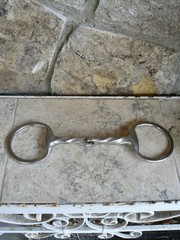 Vintage Eggbutt Slow Twist Jointed Snaffle Bit 5 1/4″ Unbranded Unknown Origin