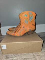 DINGO – Cowgirl Booties – ONE OF A KIND -Leather/Embroidered – Women’s 7 NEW!!