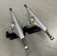 NEW SECTOR 9 GULLWING SKATE GOLF SUP SURF LONGBOARD RISERS BOLTS TRUCKS STICKER