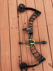 Prime Centergy Bow. RH. 60-70lbs draw