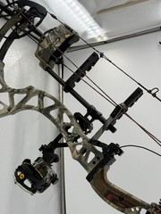Bowtech Invasion CPX-RTH package 70# 26-30″. Balanced and tuned, Near Perfect!