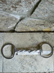 Vintage Eggbutt Slow Twist Jointed Snaffle Bit 5 1/4″ Unbranded Unknown Origin