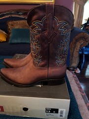 MENS DINGO BOOTS SZ 13D