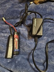 Tenergy 9.6V 2000mAh NiMH Airsoft Battery Pack + 8.4V 9.6V With Charger