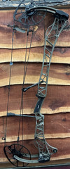 Mathews Lift XD Ambush Green 32″ D/L 70# D/W *Display Bow*