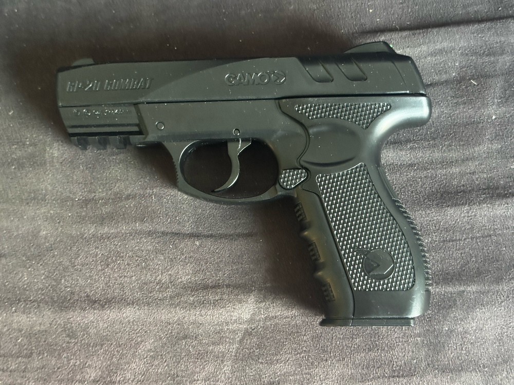 Gamo GP-20 COMBAT CO2 Airpistol