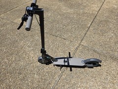 D8 Pro Electric scooter adult 350w, 25 km/h (15.5 mph,20–25 km (12–15 miles)